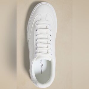 Banana Republic Mens T-toe Sneaker
